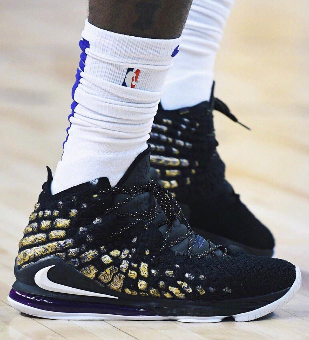 下通过资产 下通过资产